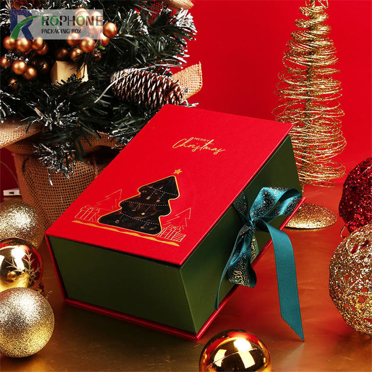 We have prepared some flat pack christmas gift boxes, one flat pack christmas gift box contains one attraction
