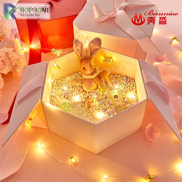 Color, text, and image design of branded jewellery boxes packaging 